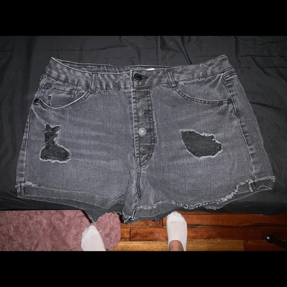 Black shorts w/ rips